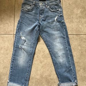 Forever 21 men cut off denim jeans